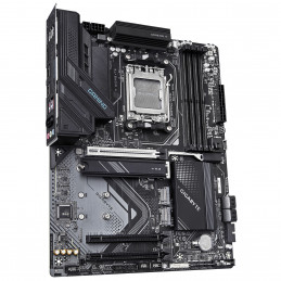 232,90 € | GIGABYTE X870 GAMING WIFI6 AMD X870 Pistoke AM5 ATX